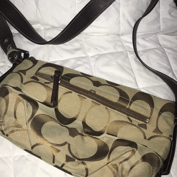 Coach signature Carly cross body bag - Picture 2 of 5